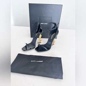 OPYUM SANDALS IN PATENT LEATHER WITH GOLD-TONE HEEL